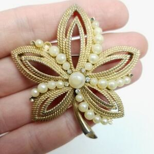 Vintage Crown Trifari Gold Tone Leaf Shape Brooch, Faux Pearls Lapel Pin Signed